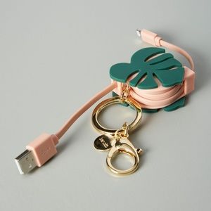 Palm leaf retractable charging cord keychain